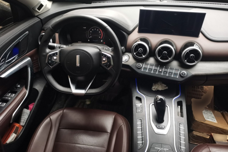 魏牌 VV7 2020款 2.0T 旗舰型中控内饰13