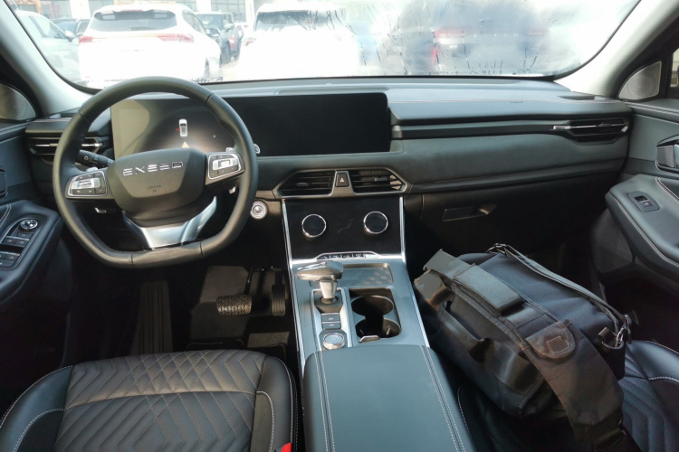 星途凌云 2023款 400T 两驱星尊版中控内饰12