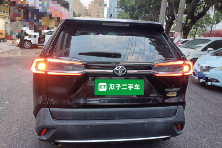 丰田 威兰达 2020款 2.0L CVT两驱豪华版车身外观6