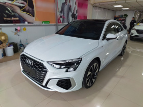 奥迪A3 2024款 A3L Limousine 35 TFSI 时尚运动型