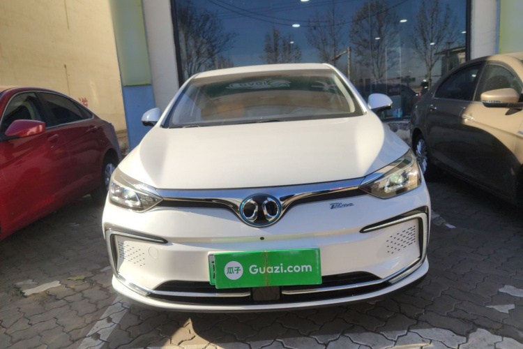 北京汽车 北京EU5 2018款 R550 智潮版车身外观2