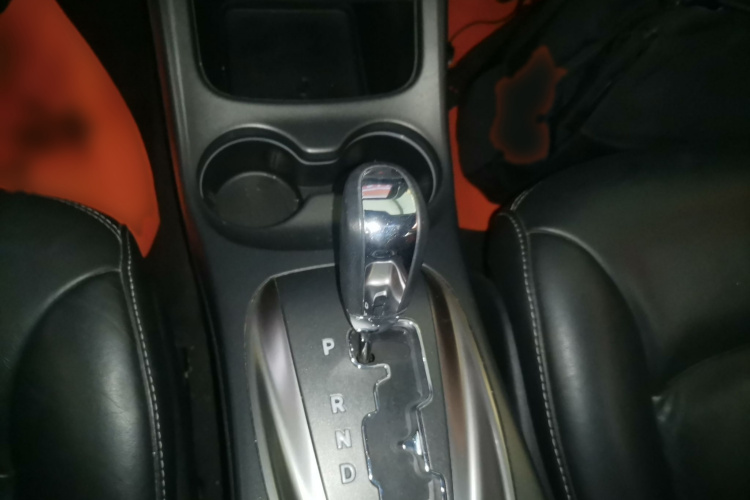 道奇 酷威 2016款 2.4L 两驱旅行版局部细节18