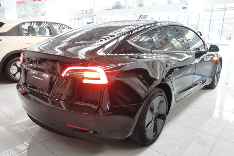 特斯拉 Model 3 2022款 后轮驱动版车身外观6005