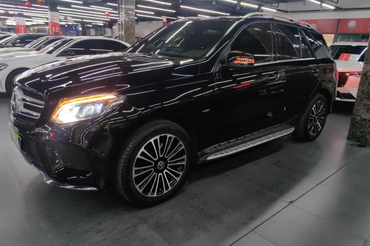 奔驰GLE 2019款 GLE 400 4MATIC 臻藏版车身外观6003