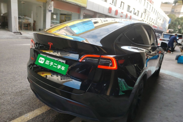 特斯拉 Model Y 2022款 改款 后轮驱动版车身外观6005
