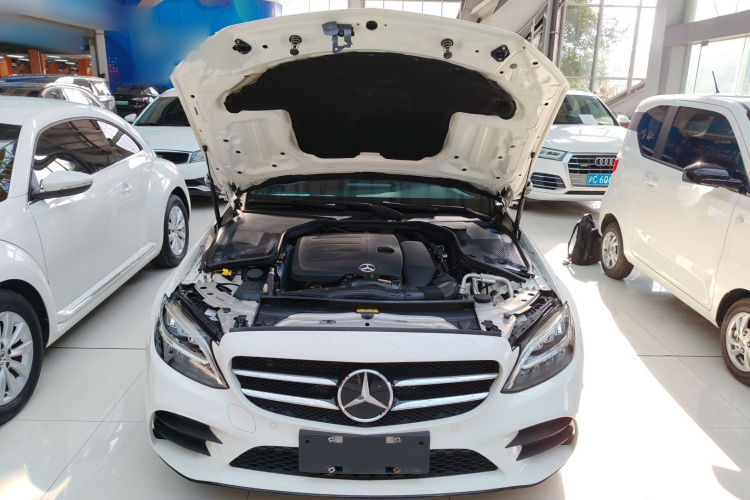 奔驰C级 2020款 C 260 运动版局部细节24