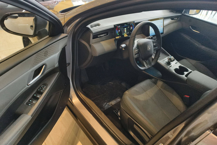 比亚迪 秦PLUS 2025款 DM-i 智驾版 55KM领先型中控内饰7003