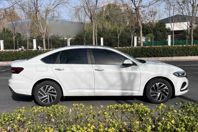 大众 朗逸 2024款 1.5L 自动五百万版车身外观6008