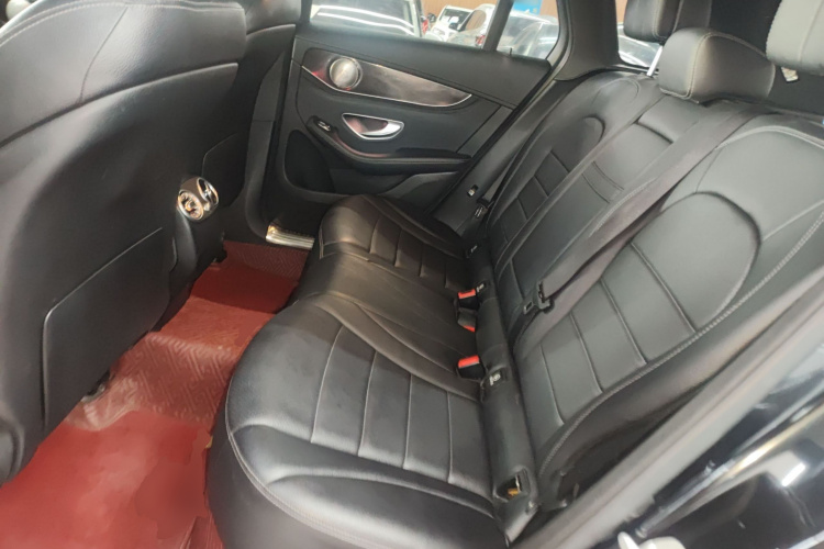 奔驰GLC 2016款 GLC 260 4MATIC 动感型中控内饰21