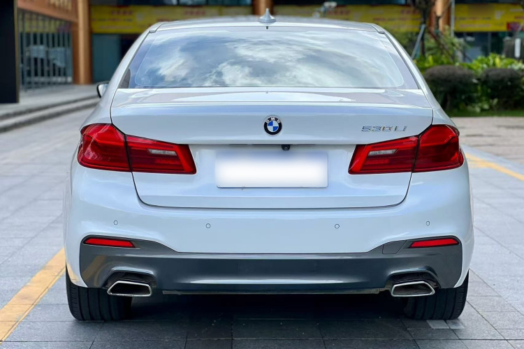 宝马5系 2018款 530Li 领先型 M运动套装车身外观6005