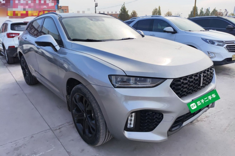 魏牌 VV7 2017款 2.0T 旗舰型车身外观3