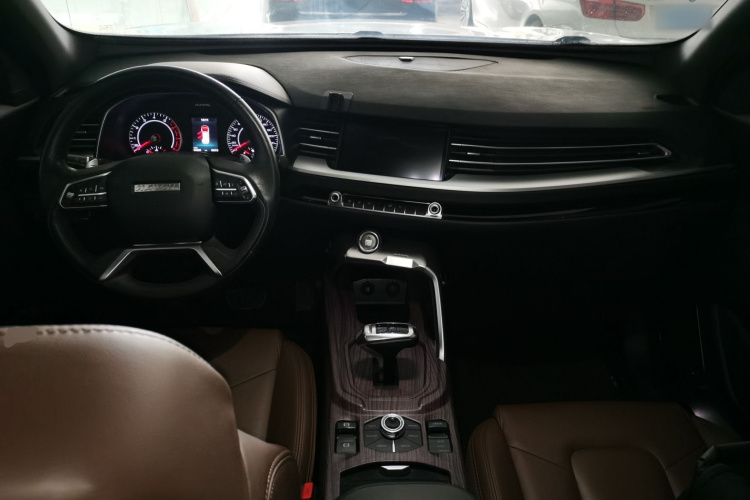 哈弗H6 2017款 红标 2.0T 自动两驱智尚型中控内饰12