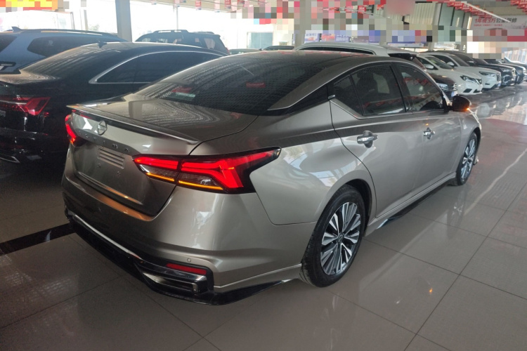 日产 天籁 2022款 2.0L XL-Upr 优享版车身外观7