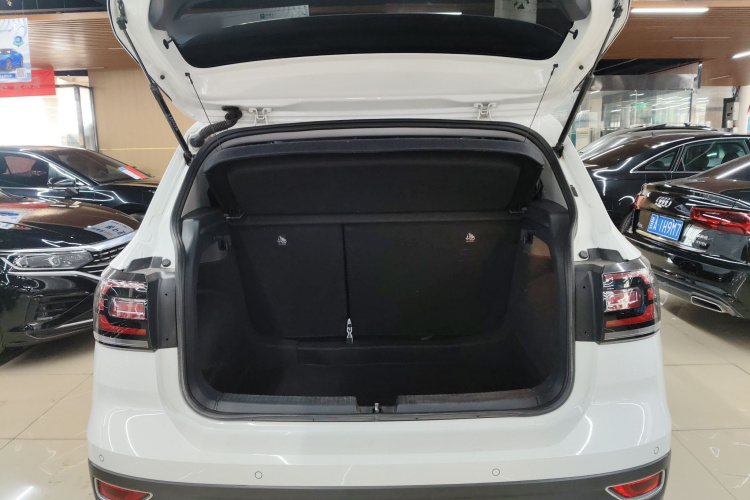 大众 探影 2023款 200TSI DSG 悦智联版局部细节23