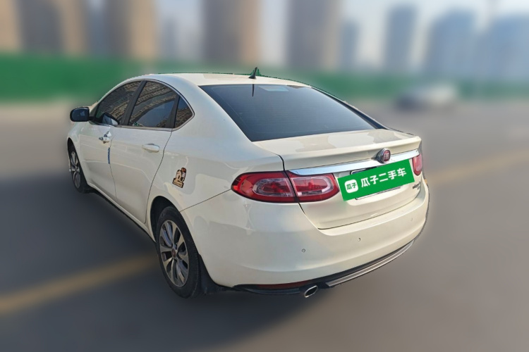 菲亚特 菲翔 2014款 1.4T 手动劲享版车身外观5