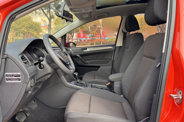 大众 高尔夫·嘉旅 2016款 1.6L 自动舒适型中控内饰7003