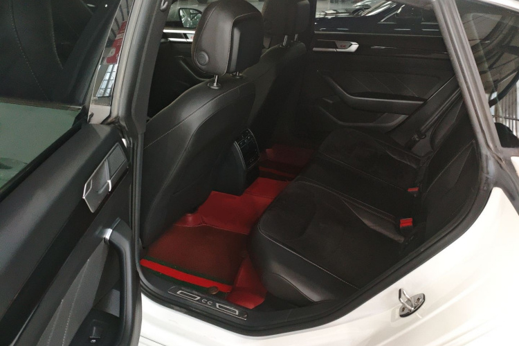 一汽-大众CC 2021款 330TSI 炫目版中控内饰7004