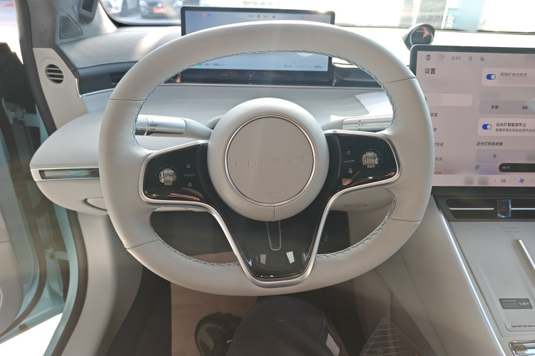 鸿蒙智行 智界S7 2025款 785km Ultra中控内饰13