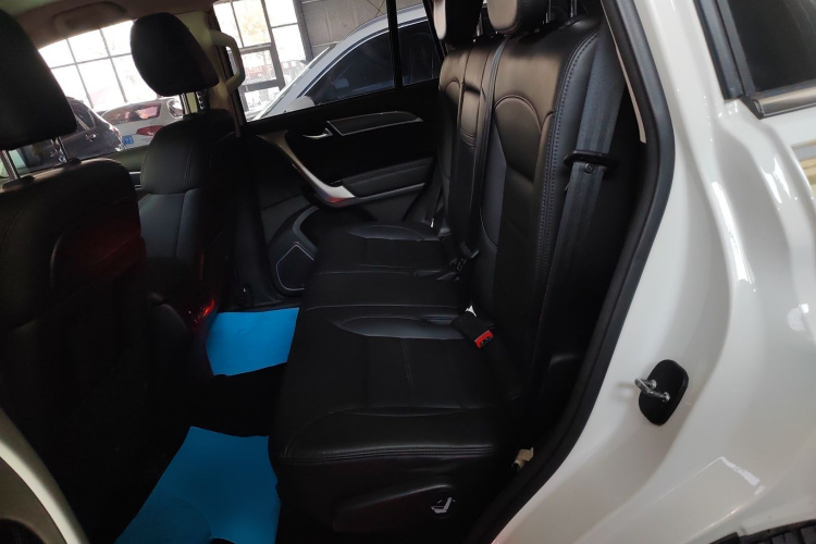 哈弗H9 2016款 2.0T 四驱豪华型 7座中控内饰21