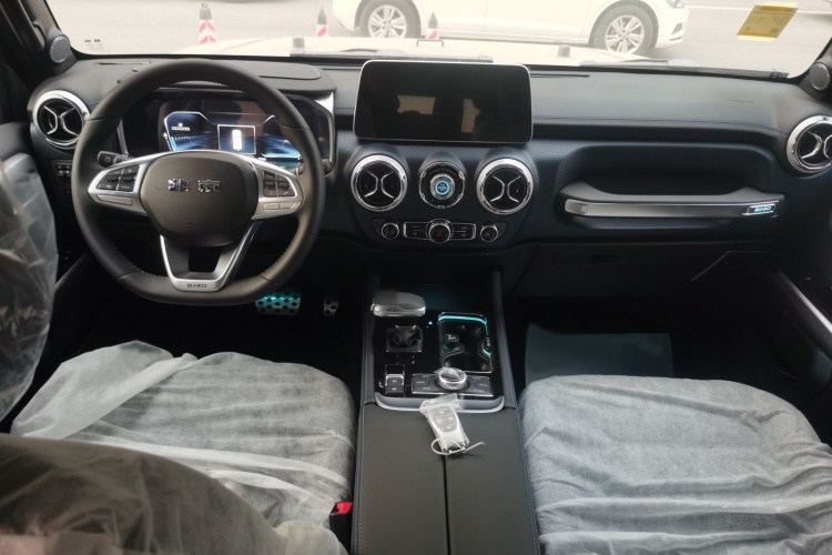 北京越野 北京BJ40 2024款 2.0D 刀锋英雄荣耀版中控内饰7003