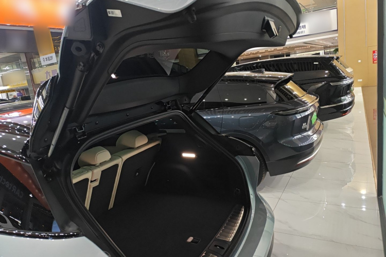 蔚来ES6 2024款 75kWh机舱底盘23