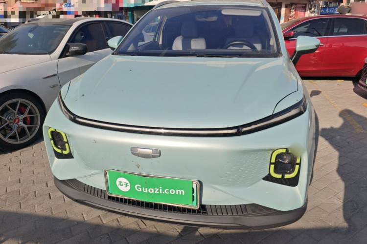 吉利几何E萤火虫 2022款 401KM 玲珑虎 4座车身外观2