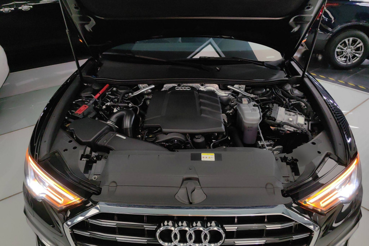 奥迪A6L 2023款 45 TFSI 臻选动感型机舱底盘24