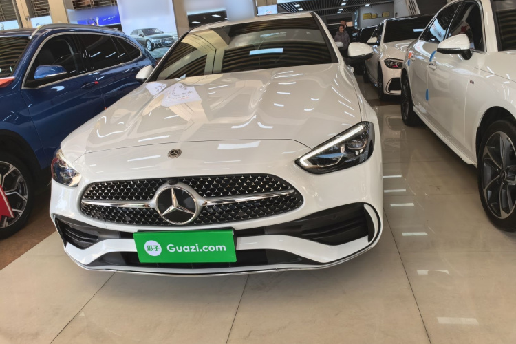 奔驰C级 2023款 改款 C 200 L 运动版车身外观2