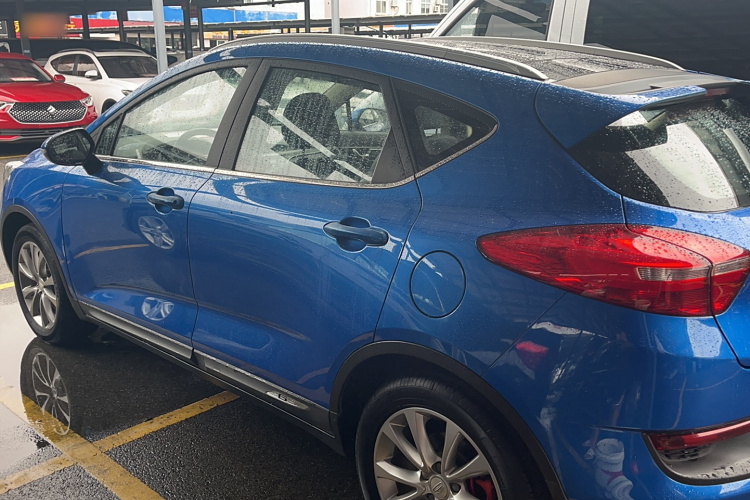 吉利汽车 帝豪GS 2016款 运动版 1.8L 自动领尚型车身外观6005