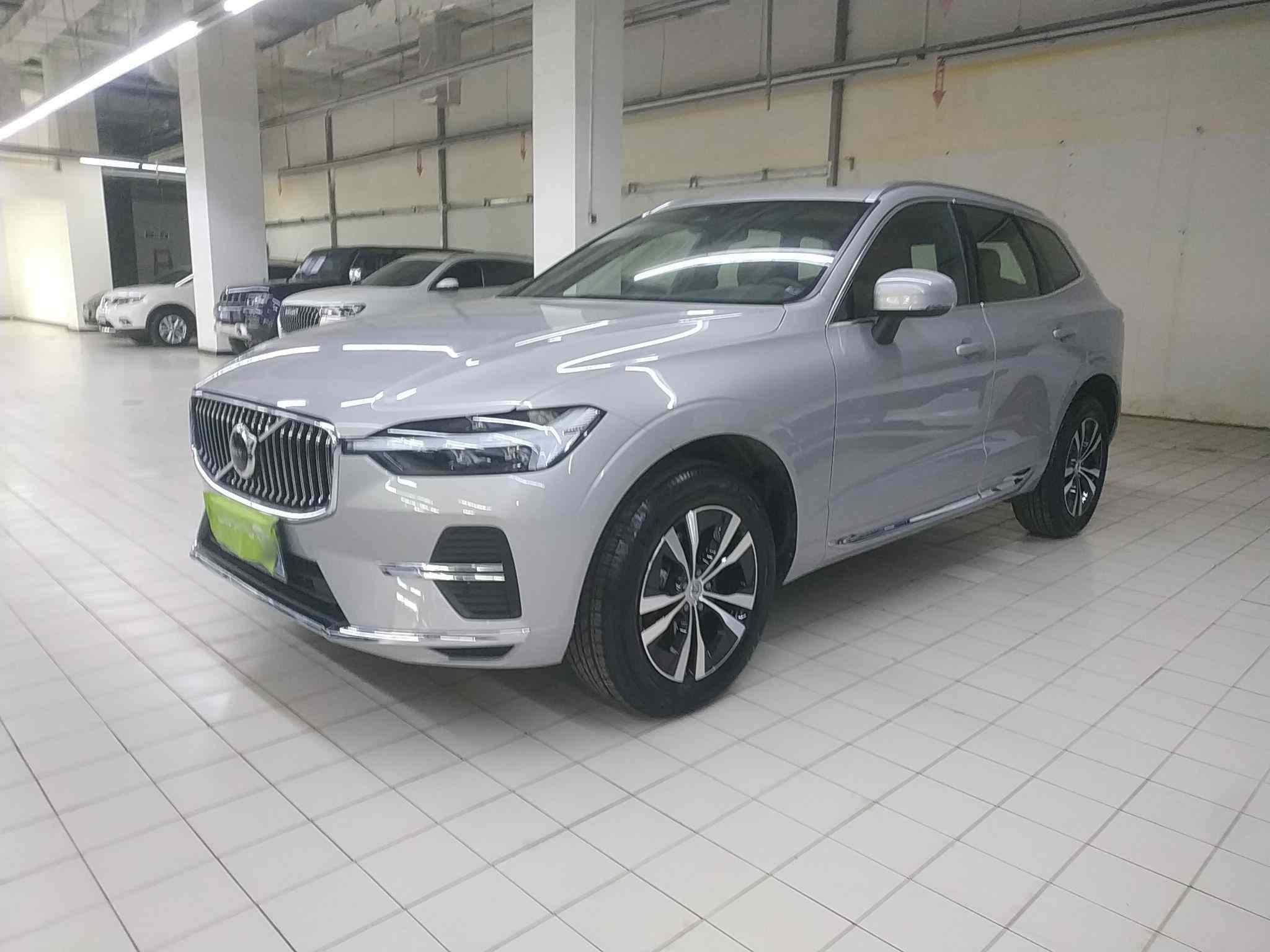 沃尔沃XC60 2024款 B5 四驱智逸豪华版(2)