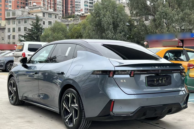 领克07 2024款 EM-P 126长续航 Ultra车身外观6006