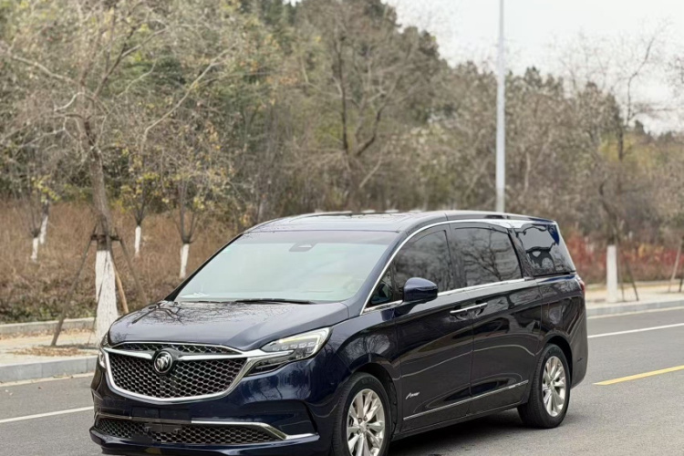 别克GL8 2020款 Avenir艾维亚 四座尊礼版车身外观1