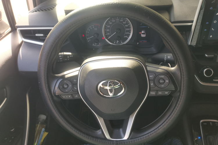 丰田 雷凌 2021款 185T CVT豪华版中控内饰13