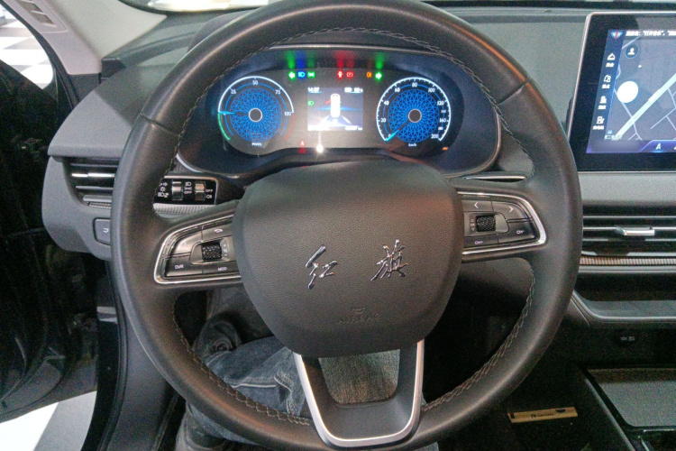 红旗E-QM5 2022款 431km 充电乐享版中控内饰13