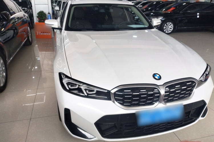 宝马3系 2024款 325Li M运动套装车身外观2