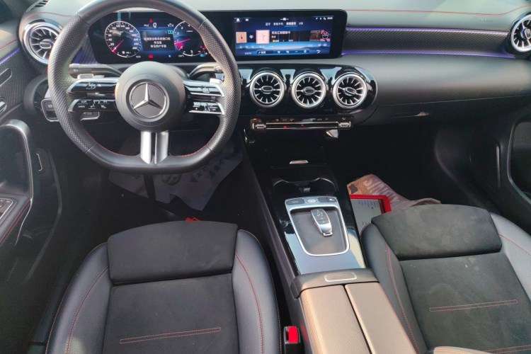 奔驰A级 2025款 A 200 L 时尚型中控内饰12