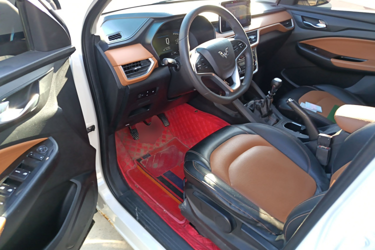 五菱汽车 五菱宏光S3 2018款 1.5L 手动豪华型 国V中控内饰20