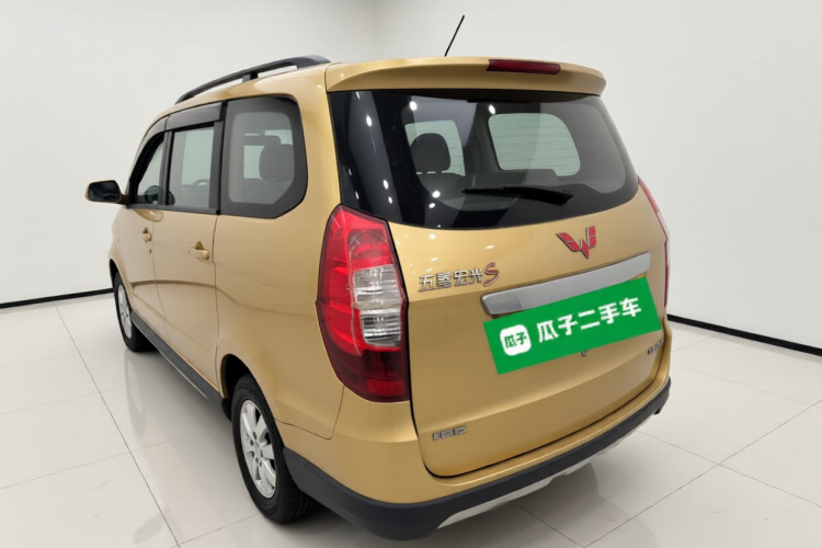 五菱汽车 五菱宏光 2014款 1.5L S标准型车身外观5