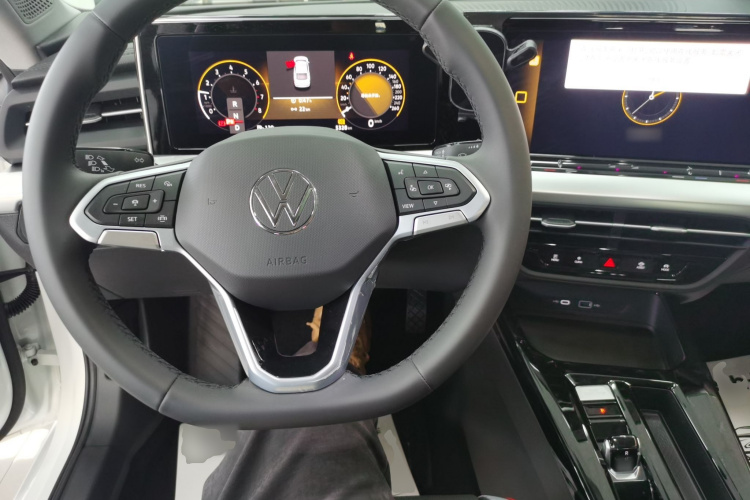 大众 2024款 凌渡L 280TSI DSG炫辣版中控内饰7002
