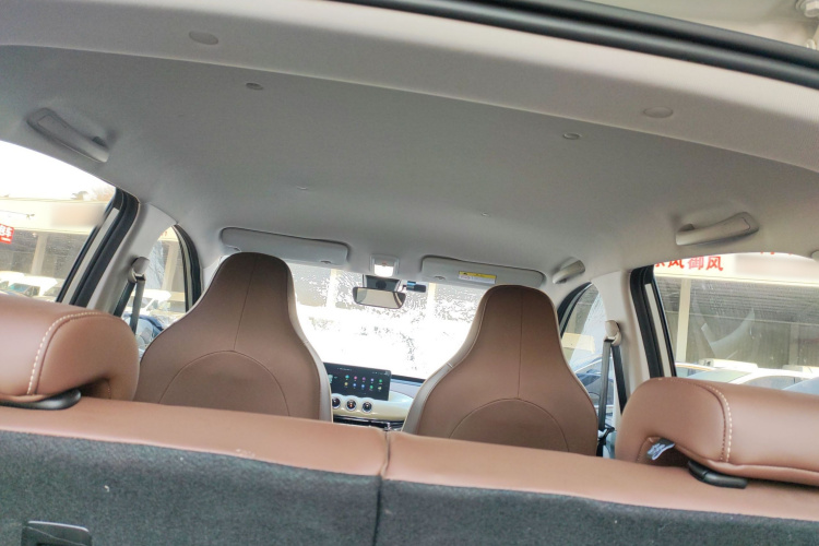 五菱汽车 五菱缤果 2023款 333km 灵犀互联款中控内饰22