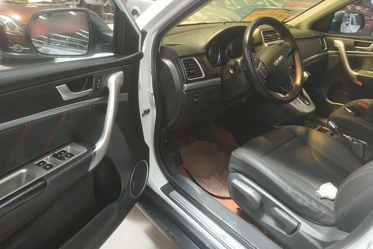 哈弗M6 2018款 改款 1.5T DCT两驱精英型中控内饰20