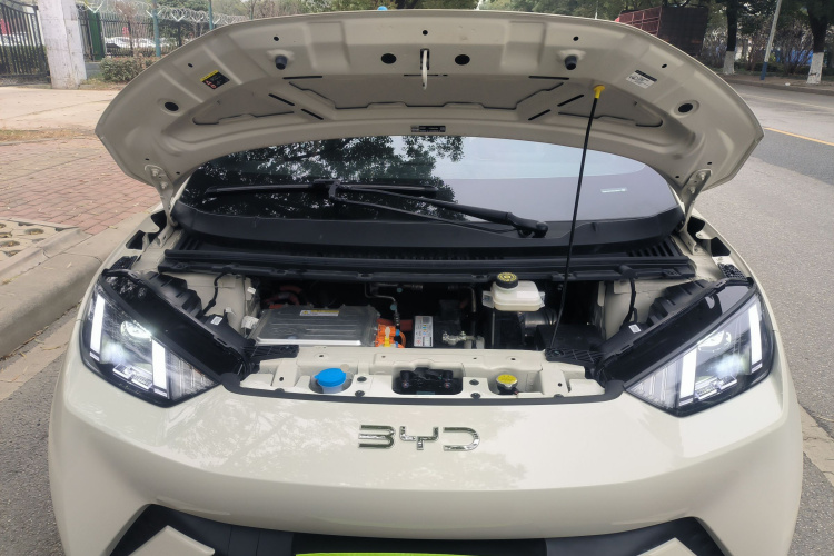 比亚迪 海鸥 2025款 305km 自由版机舱底盘24