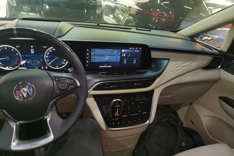 别克GL8 2022款 Avenir艾维亚 六座贤礼版中控内饰7002