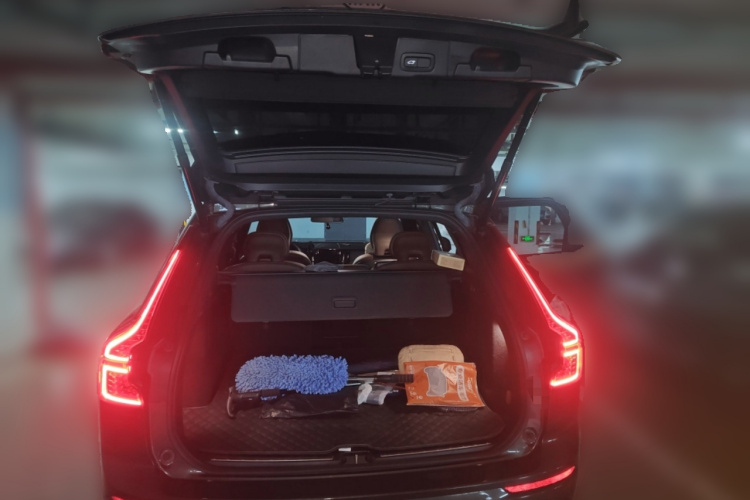 沃尔沃XC60 2022款 B5 四驱智逸豪华版中控内饰23