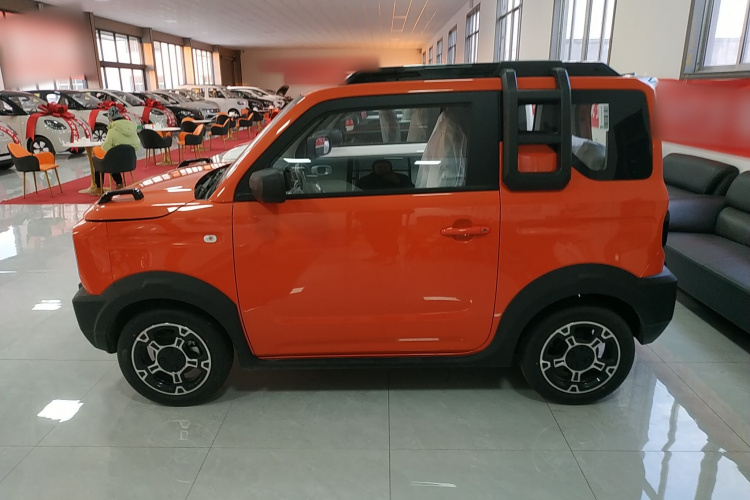 吉利银河 2025款 210km 熊猫骑士车身外观4