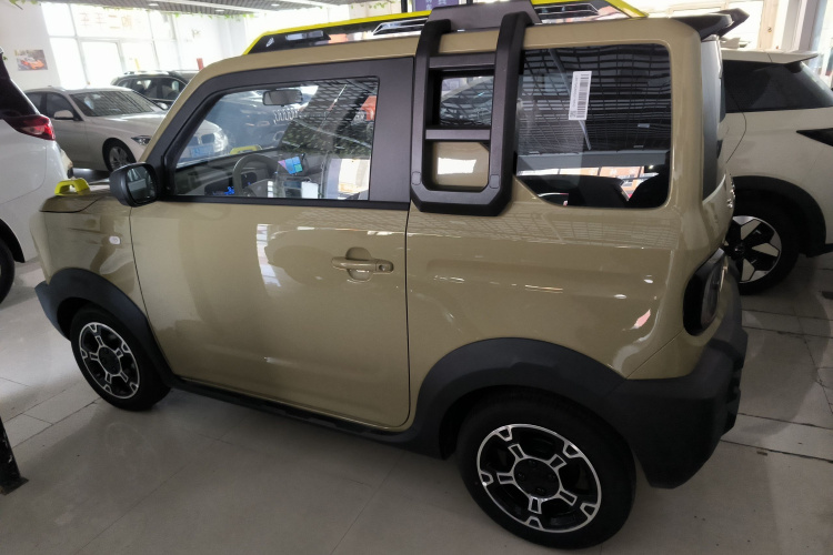 吉利银河 2025款 210km 熊猫骑士车身外观6003