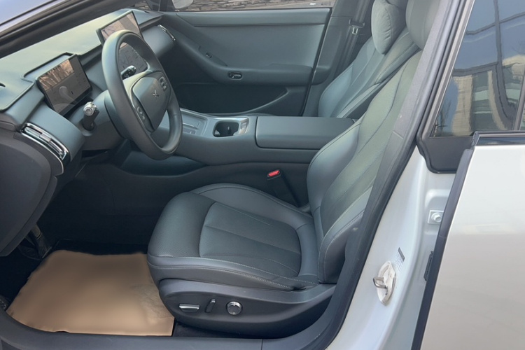 小鹏P7+ 2024款 长续航 Max中控内饰7001