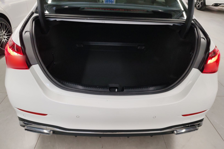 奔驰C级 2023款 C 200 L 运动版局部细节23