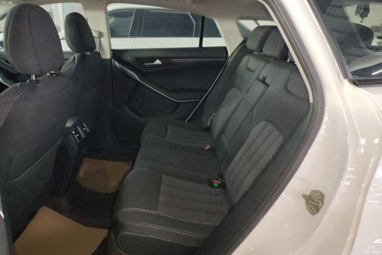 福特 领界 2019款 EcoBoost 145 CVT精领型 国VI中控内饰7004