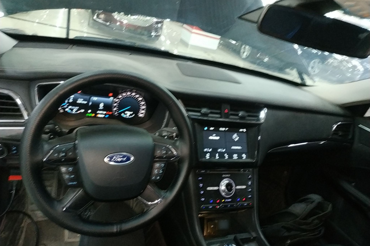 福特 金牛座 2018款 EcoBoost 245 卓越型 国V中控内饰12